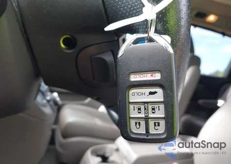 2015 Honda Odyssey Touring/Touring Elite из США, поврежденный, VIN 5FNRL5H97FB060981